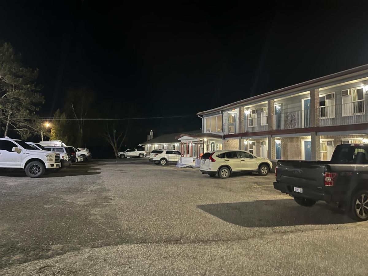 Old Mill Motel Blind River Esterno foto