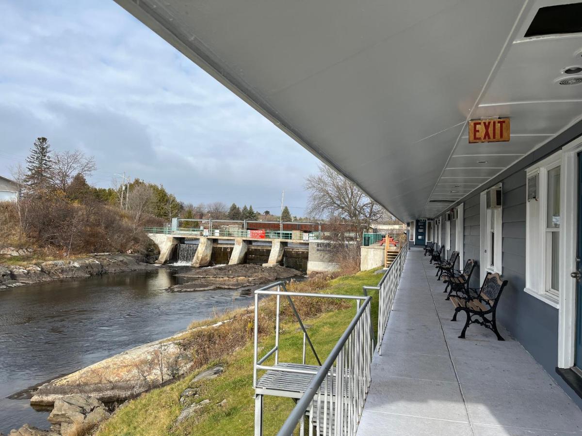 Old Mill Motel Blind River Esterno foto